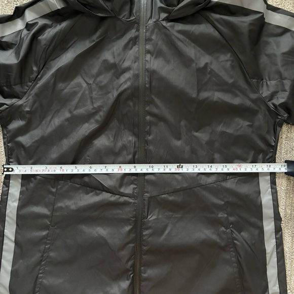 Layers Quick Dry Jacket - Water Repellant Windbreaker - Picture 15 of 16